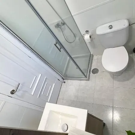 Amplia Casa De 9 Hab, Cabral. Дом отдыха Виго