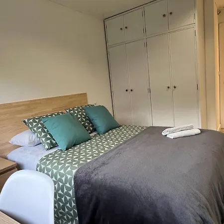 Hébergement de vacances Amplia Casa De 9 Hab, Cabral. Vigo