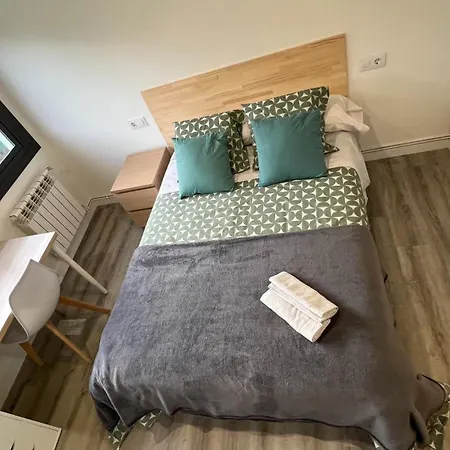 Amplia Casa De 9 Hab, Cabral. Ferienhaus *