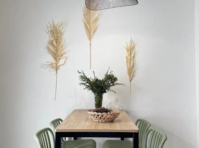 Amplia Casa De 9 Hab, Cabral. *