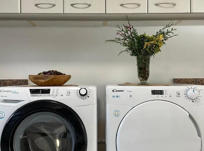 Amplia Casa De 9 Hab, Cabral. * Vigo