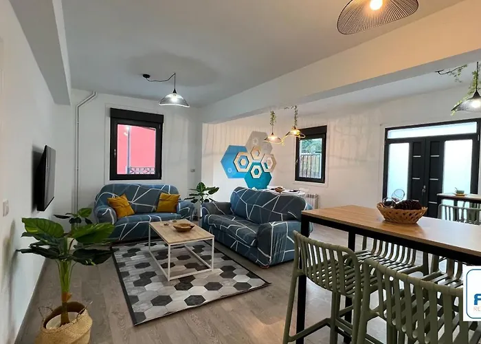 Amplia Casa De 9 Hab, Cabral. Tatil Evi *