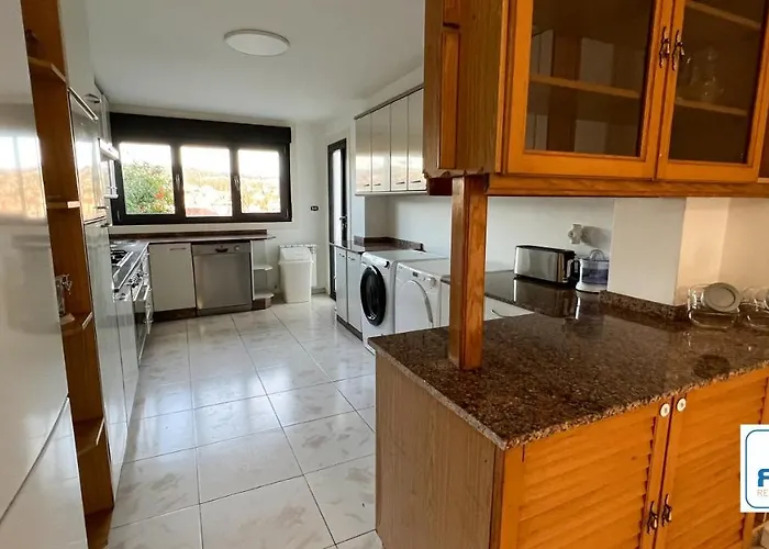 Amplia Casa De 9 Hab, Cabral. Tatil Evi Vigo