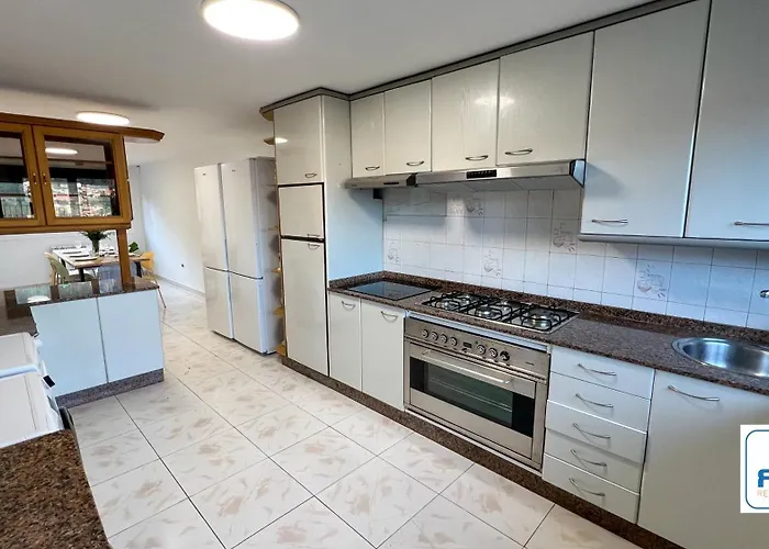 Amplia Casa De 9 Hab, Cabral. Tatil Evi Vigo